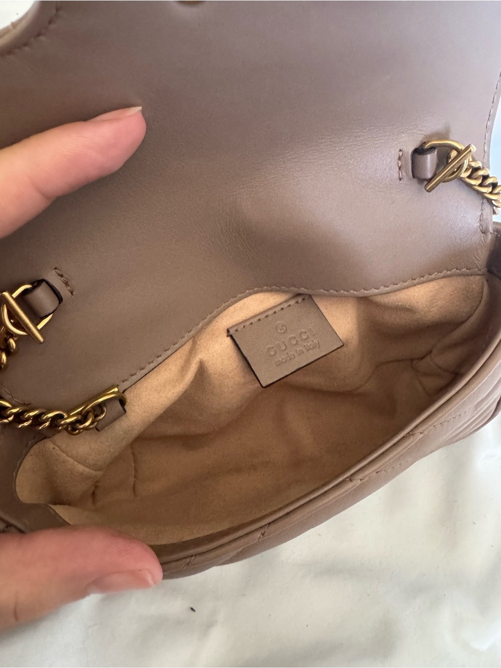 Gucci Calfskin Matelasse Super Mini GG Marmont Shoulder Bag - Picture 2 of 13